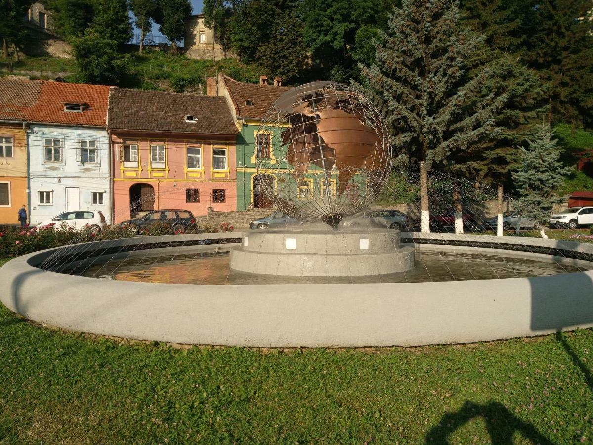 Gloria Apartments Sighisoara Bagian luar foto